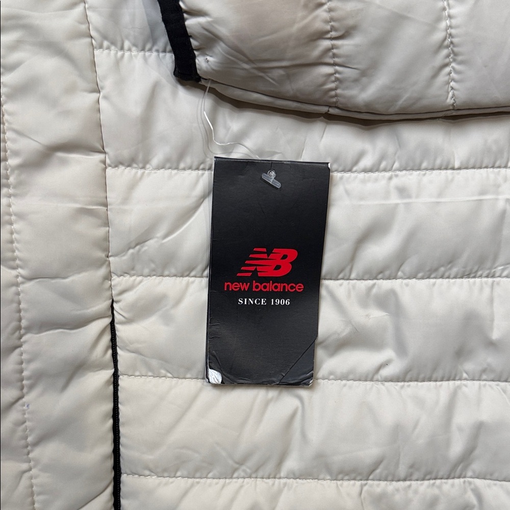 New Balance Men's Off-White Puffer Hoodie Jacket - Picture 3 of 8